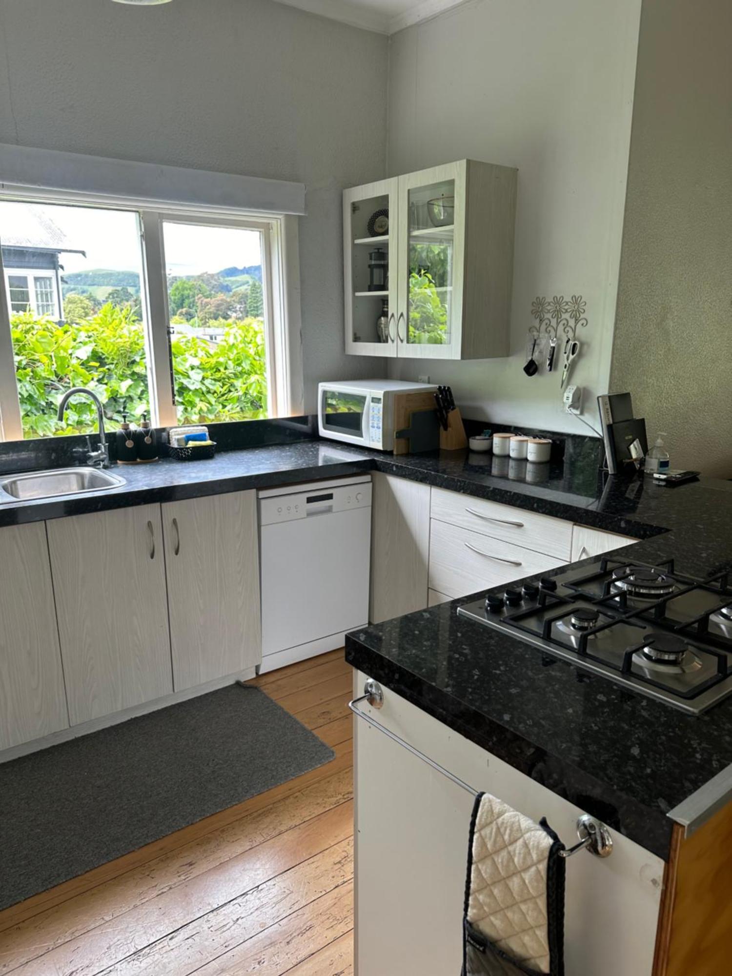 Renwick In The City Nelson, 10Min Walk To City Centre, Full Kitchen, Fast Fibre Wifi, Drive 13Min To Airport, 5Min To Hospital, Quiet Street, Dog Friendly 外观 照片